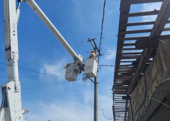 Acapulco tiene 40% de restablecimiento de electricidad; mañana estará al 100%: CFE