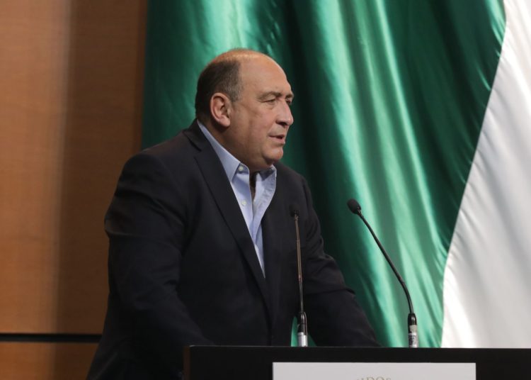 Ley de Ingresos 2024 endeuda más al país y afecta a ahorradores: Rubén Moreira