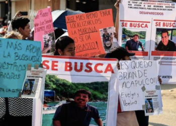 Exigen que se extienda búsqueda de marineros en Acapulco