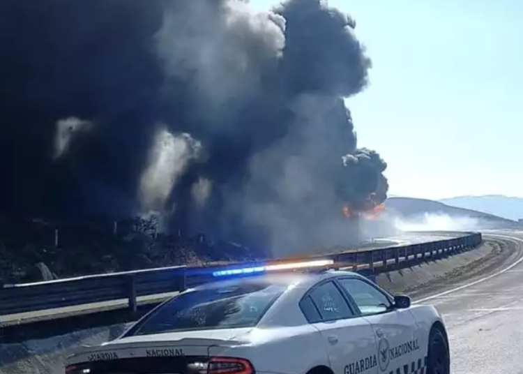 Cierran la Puebla-Orizaba por incendio de pipa