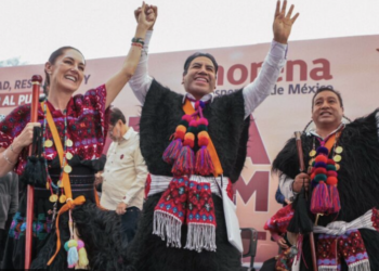 Sheinbaum recibe bastón de mando en los Altos de Chiapas