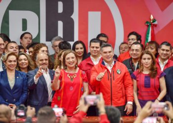 Se registra Xóchitl Gálvez en el PRI como precandidata presidencial