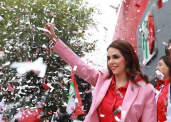 Laura Haro se registra en el PRI como precandidata a gobernadora de Jalisco