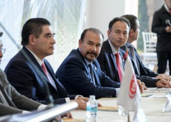 Delfina Gómez toma protesta a funcionarios de 14 dependencias mexiquenses