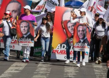 Simpatizantes de Rubalcava exigen transparencia en proceso del Frente Amplio por México