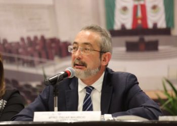 Tras escándalo por uso de tarjeta corporativa en table dance, Óscar Guerra Ford renuncia a su cargo en el INAI