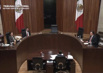 Presidente del TEPJF abandona sesión y solicita tiempo