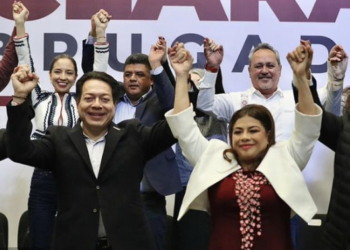 Clara Brugada presenta a su comité de precampaña