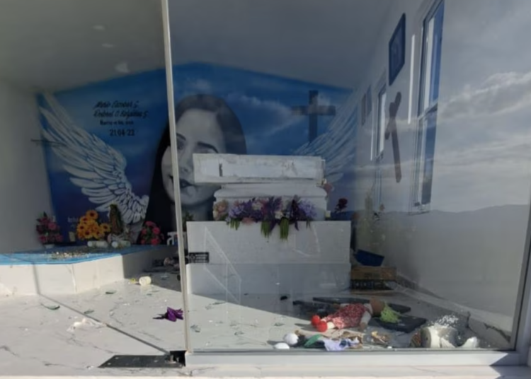 Vandalizan y roban objetos de tumba de Debanhi Escobar
