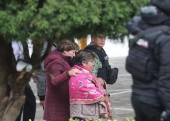 Delfina Gómez visita Texcaltitlán tras enfrentamiento entre pobladores y grupo armado