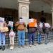 Protestan en Toluca familiares de trabajadores de bodega de pollo “levantados”