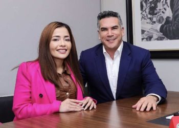 Senadora Claudia Balderas de Morena se pasa a bancada del PRI