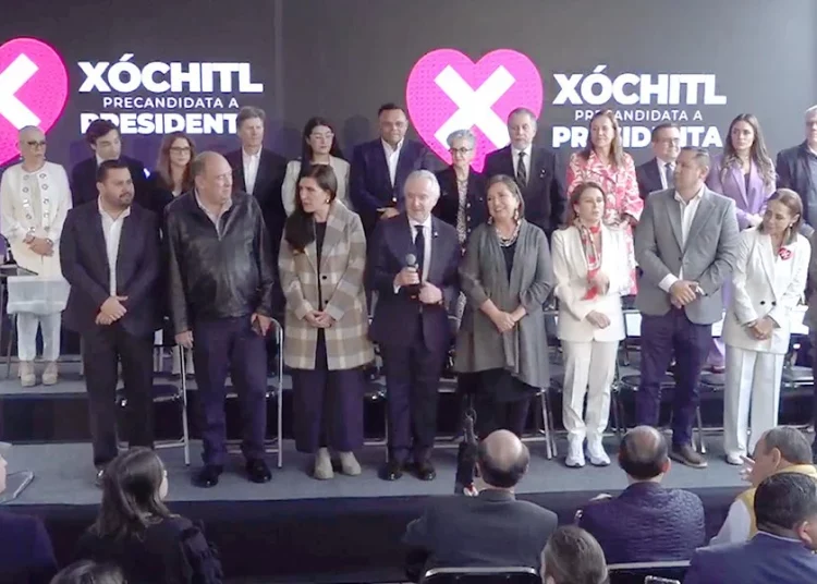 Xóchitl Gálvez presenta a su equipo de campaña rumbo al 2024