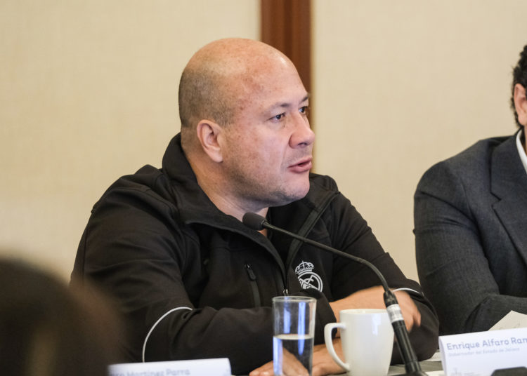 Critica Enrique Alfaro a Samuel García y la forma de destapar a Máynez