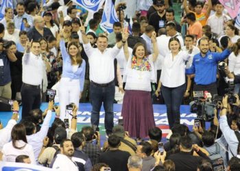 Renán Barrera y Cecilia Patrón cierran precampaña: ‘Vamos a ganar Yucatán y la alcaldía de Mérida’