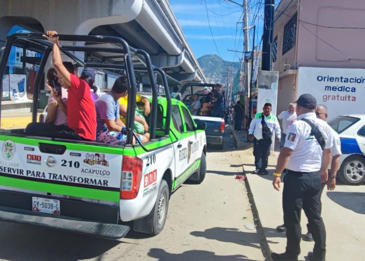 Atacan terminal y suspenden transporte en zonas de Acapulco