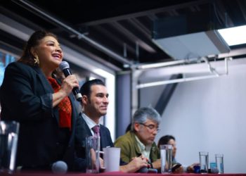 Clara Brugada aventaja preferencias por Jefatura de Gobierno, de acuerdo con Berumen