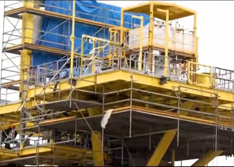 PEMEX impulsa producción petrolera con innovadoras plataformas marinas en Veracruz