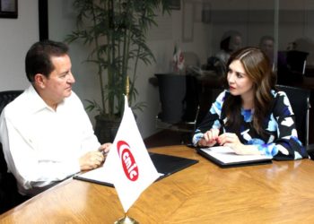 Renuncia alcalde de Agua Prieta para iniciar campaña