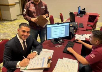 Harfuch se registra como candidato al Senado por Morena