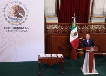 López Obrador presenta paquete de reformas para proteger el legado de la 4T