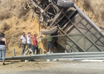 Deja 4 muertos y 15 lesionados accidente de autobús en la México-Puebla