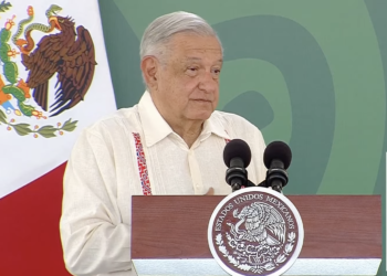 Apoyo de Vox a campaña de Xóchitl Gálvez en vez de afectarnos, ayudará a la 4T: AMLO