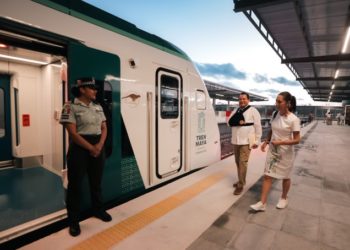 Santiago Taboada pide a jóvenes comparar proyectos antes de votar