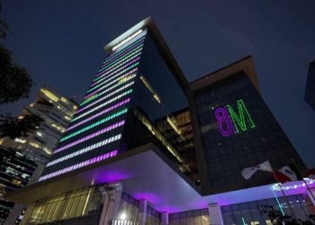 La Torre Scotiabank se ilumina gracias a su talento