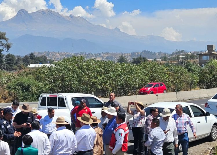 Autoridades de los tres órdenes de gobierno recorren rutas de evacuación en la zona del volcán Popocatépetl