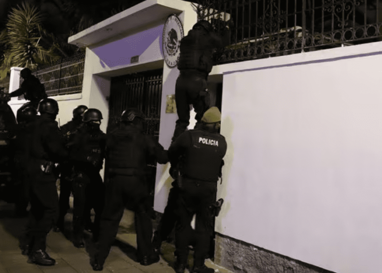 México suspende relaciones diplomáticas con Ecuador