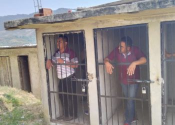 Retienen al alcalde interino de Ocosingo, por incumplimiento de obras de su antecesor