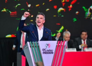 Demandan por corrupción y desvío millonario a “Alito” Moreno