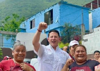 Refrenda Oliverio compromiso con mujeres, niñas y niños en Guadalupe