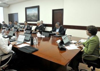 Gobernadora Delfina Gómez Álvarez se reúne con autoridades electorales; coordinan acciones para garantizar comicios pacíficos en el Estado de México