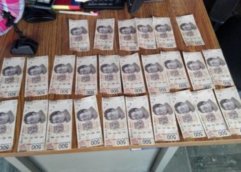 Detienen y amarran a un hombre en Ixmiquilpan por cambiar billetes falsos