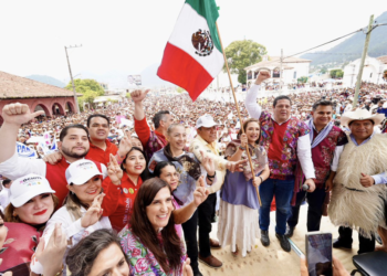 Xóchitl Gálvez se compromete a garantizar los derechos de los pueblos indígenas