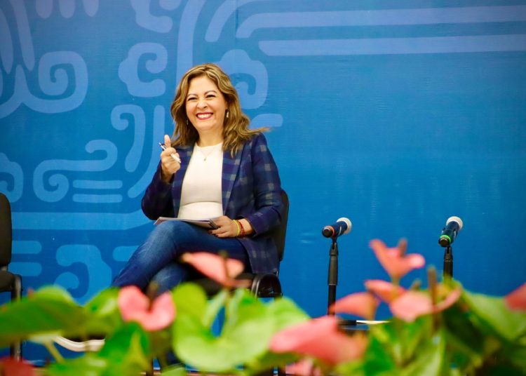 Lucy Meza promete incrementar presupuesto de la UAEM y mejorar la educación en Morelos