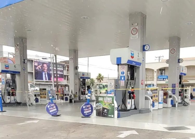 Tijuana sigue con desabasto de gasolinas, hay medio centenar de estaciones cerradas