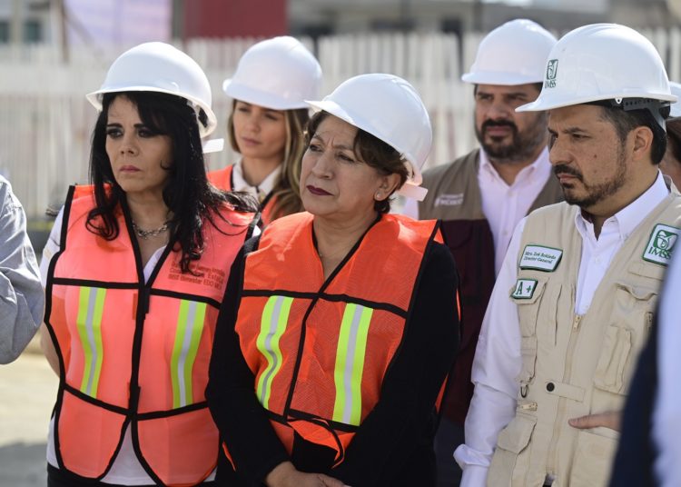 Supervisan Zoé Robledo y Delfina Gómez obras del Hospital General Atenco