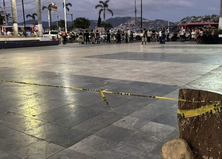 Estalla artefacto explosivo en el zócalo de Acapulco, deja 5 heridos