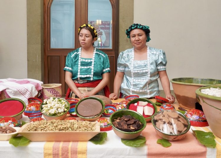 Ofrece Oaxaca ferias artesanales y gastronómicas durante Julio, Mes de la Guelaguetza