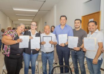 Raciel Perez Cruz recibe constancia de mayoría que lo acredita como presidente municipal electo de Tlalnepantla