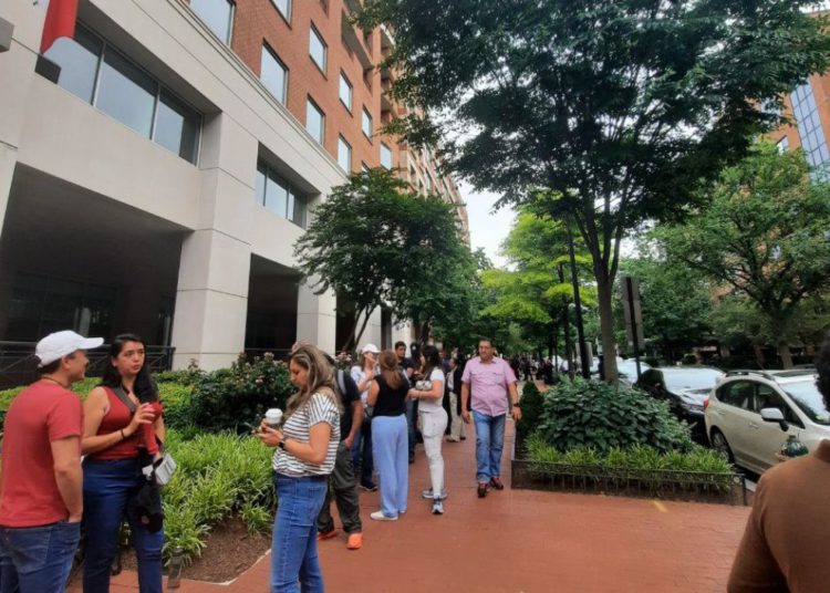 Reporta INE nutrida participación de mexicanos en Madrid, París y Washington