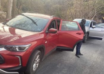 En Operativo detienen a 4 hombres y una mujer por robo de vehículo todos originarios del Estado de Morelos