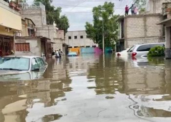 Lluvias provocan severas inundaciones en Cuautitlán, autoridades implementan albergue