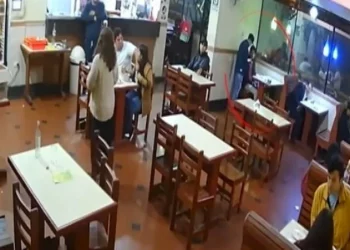 Autoridades investigan violento asalto al restaurante El Carnal en la Gustavo A. Madero