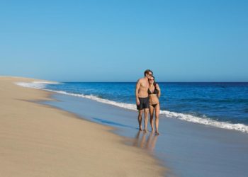 Alcalde de Mazatlán recomienda a turistas reservar hoteles a la antigüita, para evitar fraudes