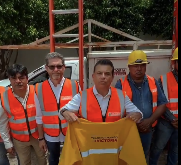Sigue alcalde iluminando Victoria con más y mejor equipo