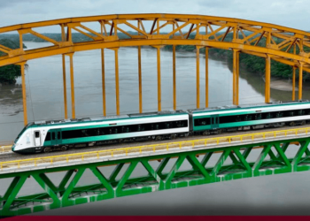 “Vamos a continuar con trenes de pasajeros”: Sheinbaum apuesta por 3 mil km de vías